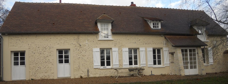 facade ancienne pierres rejointoyees a la chaux. vernon .JPG